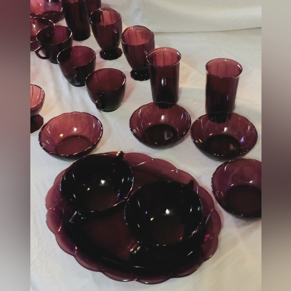 Hazel Atlas amethyst depression glass - Picture 2 of 4